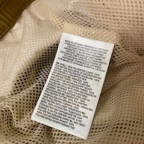 The North Face | NWT Women’s WindWall TNF X Shorts - Picture 10 of 13